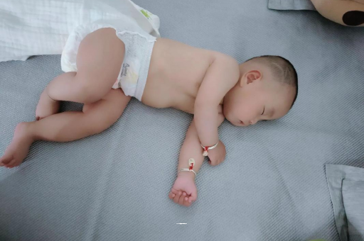 长兴宝宝积食发烧怎么处理